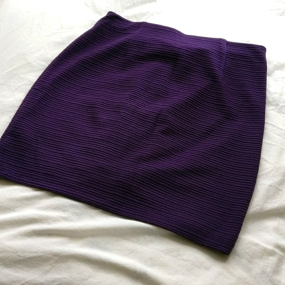Dynamite purple tulip mini skirt 💜 - Picture 7 of 8
